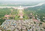 Image result for Taj Mahal Area. Size: 145 x 99. Source: www.westend61.de