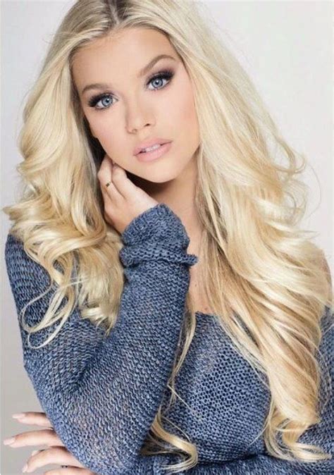 Kaylyn Slevin Bellazon 12 Gorgeous Blonde Loose Hairstyles Long