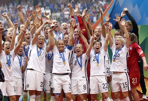 u s women s soccer team fights for equal pay women s leadership news