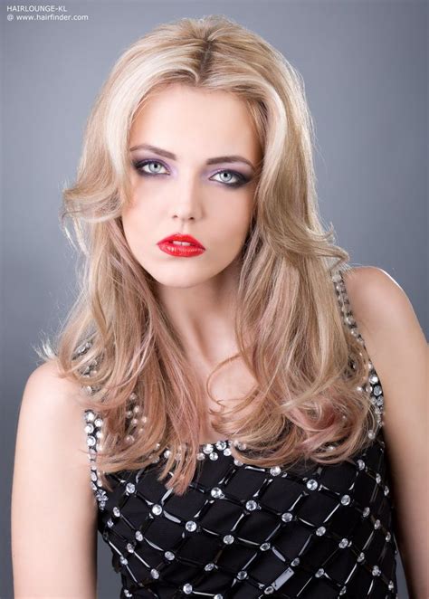Pin By Fred Johnson On Blonde Hair 1 Hair Styles Long Hair Styles