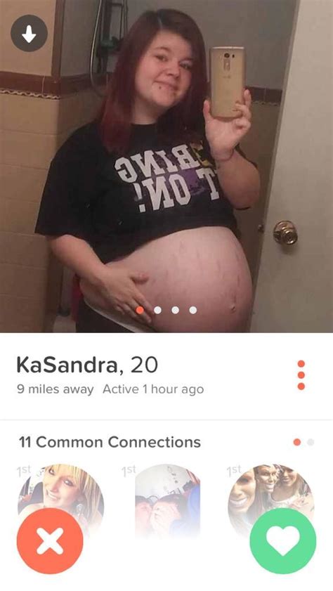 the best worst profiles and conversations in the tinder universe 22