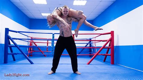 Wrestling Luna – Powerful Fight – Lady2fight