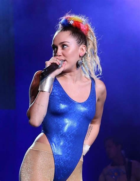 miley cyrus sexy 48 photos thefappening