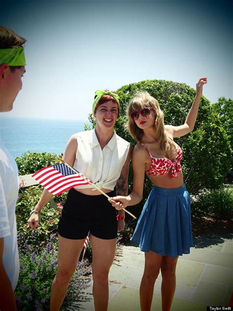 Taylor Swift Rocks Bikini And Gets Patriotic On Fourth Of July Photos