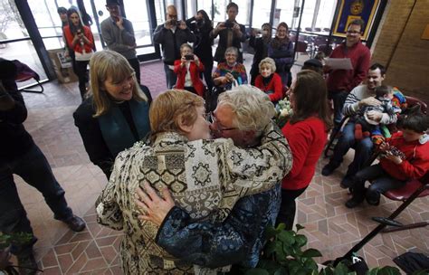 Judge Lets Utah Gay Marriages Continue[1] Cn