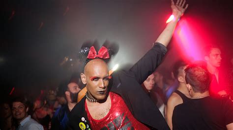 gay dance clubs on the wane in the age of grindr the new