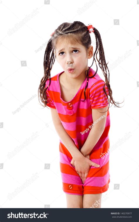 白い背景に小さな女の子にはおしっこが必要です写真素材140270977 Shutterstock
