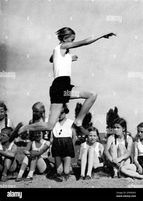 League Of German Girls Fotos Und Bildmaterial In Hoher Auflösung Alamy