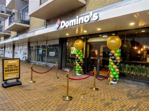 dominos  geopend en wij geven je alvast een kijkje  de pizzeria indebuurt doetinchem