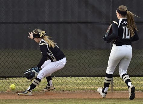 softball new port richey mitchell mustangs vs braden river pirates photo galleries