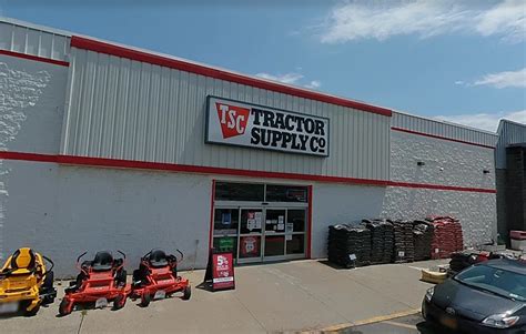 tractor supply  store opening   route