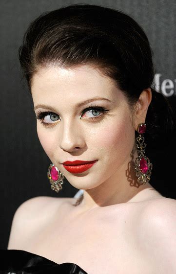 Celebrity Makeup How To Wear Red Lipstick Us Weekly