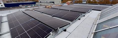 zonnepanelen op een plat dak doen dit  waarom