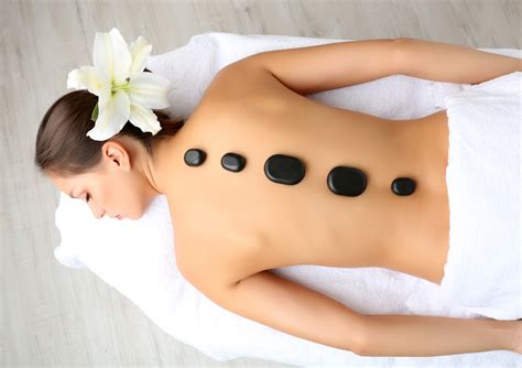 what is hot stone massage heavy stones