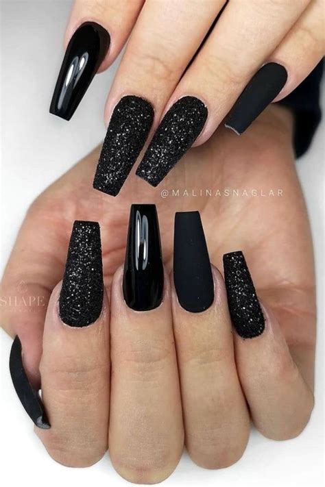 30 classy black nail designs you need to copy in 2021 honestlybecca