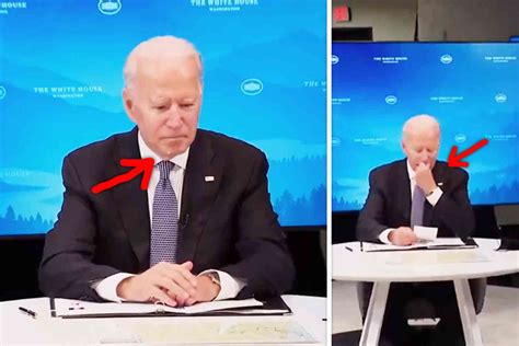 Staffer Hands Biden A Note Saying To Wipe His Chin The President Then