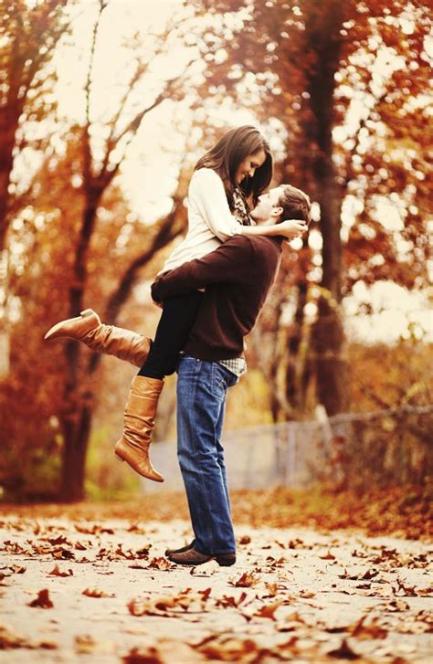 i want to get engaged in the fall just for the gorgeous pictures friends take note and