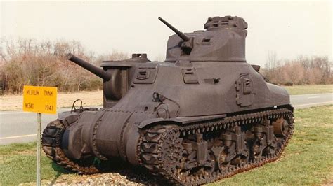 pin  military vehicles  toadmans tank pictures