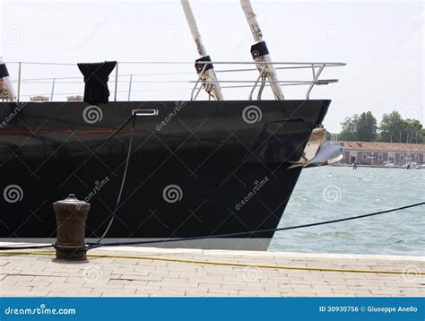 bow stern   ship stock photo image  wanderlust