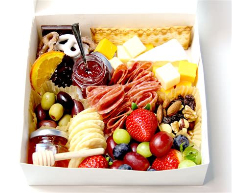 easy individual charcuterie boxes