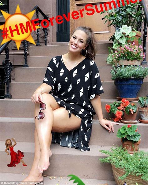 Ashley Graham Shows Off Her Curvy Thighs In Series Of Sexy