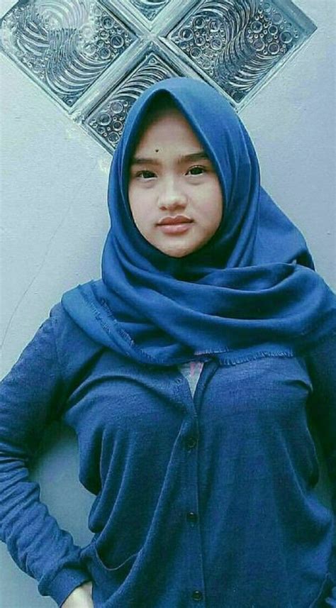 Pin Oleh Ihsan Masdar Di Saja Di 2019 Hijab Chic Wanita Cantik Dan