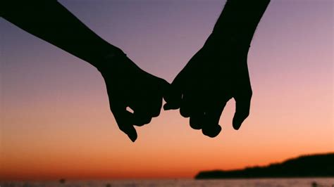 Hands Together Wallpaper 4k Couple Silhouette Sunset Romantic Love
