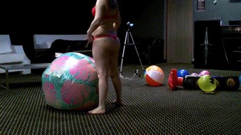 Addiction Illianna Attempt To Pop New Palm Tree Beach Ball Fetish By