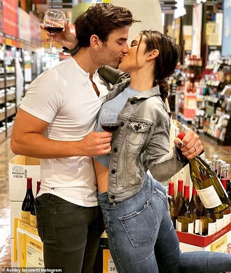 the bachelor s ashley iaconetti kisses jared haibon and secures open