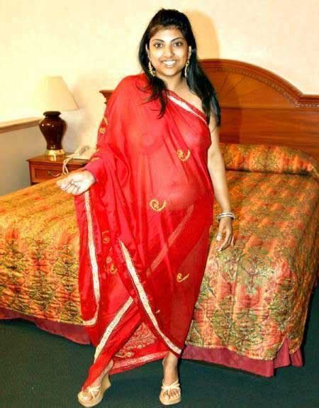 indian women hot saree pics hd photos gallery