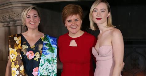 mary queen of scots premieres in edinburgh castle