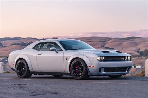 dodge moves  top    time  consumer reports reliability