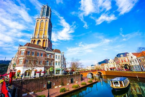 huis ten bosch theme park  living nomads travel tips guides news information