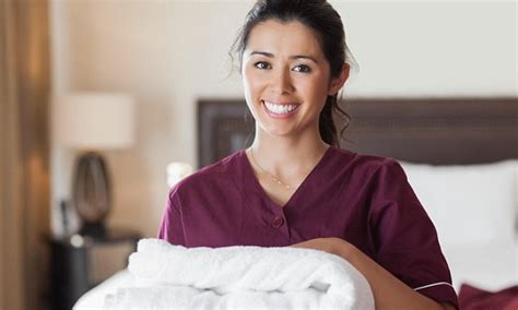 Hotel Maids Reveal The Most Disturbing Things Theyve Found While