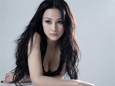 chinese actress singer and model 张馨予 viann zhang xinyu leaked video
