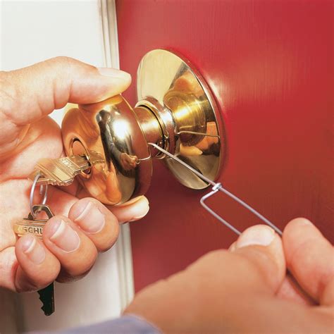 key  door lock diy
