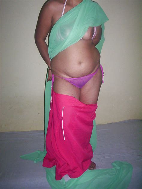 Aunty In Saree Exposing Navel And Boobs 45 Pics Xhamster