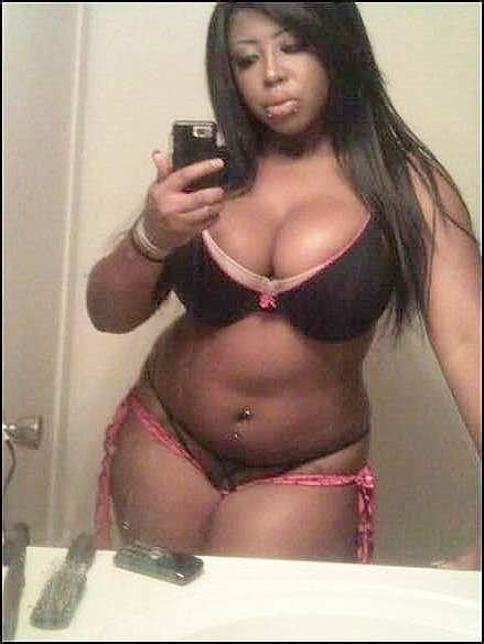 big boobs ebony babe wants best selfie with tight bikini ghetto tube