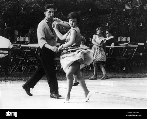 people dancing 1960 s banque de photographies et d images à haute