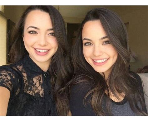 Vanessa And Veronica Merrell Youtubers Merrill Twins Veronica And