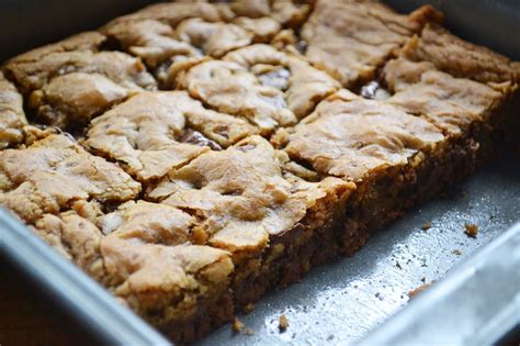 Chocolate Chunk Browned Butter Blondies Dinner With Julie