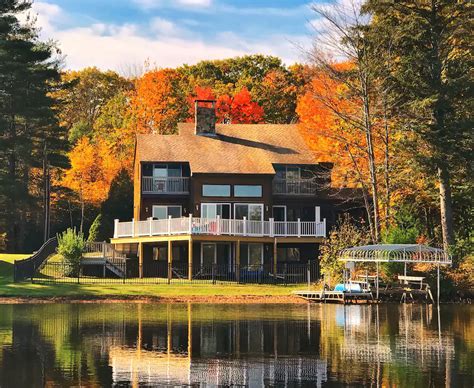 reasons  purchase  lake house    home