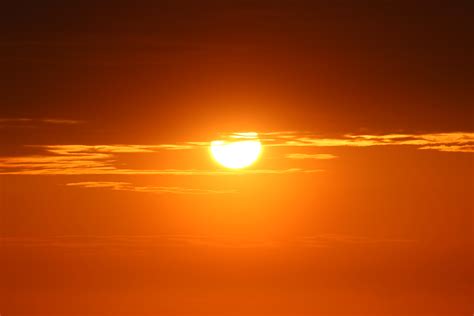 무료 이미지 수평선 태양 해돋이 일몰 햇빛 새벽 분위기 황혼 저녁 어스름 잔광 아침에 붉은 하늘