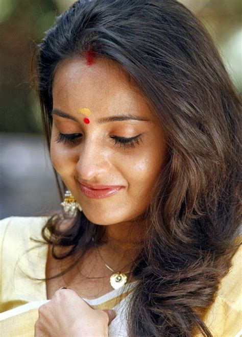 Malayalam Actress Bhama Hot Photo In Saree Data Poster