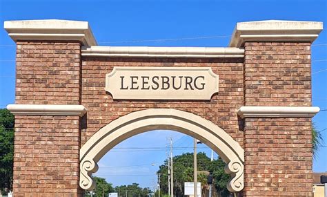 downtown leesburg sign leesburg newscom
