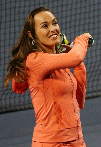 martina hingis   toray pan pacific open day  tennis