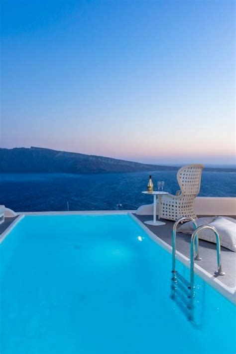Where To Stay In Santorini Best Hotels For Couples Updated 2021