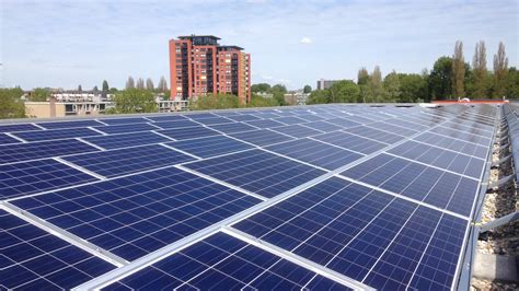 rijksadviseur veldhuis pleit voor meer zonnepanelen op daken