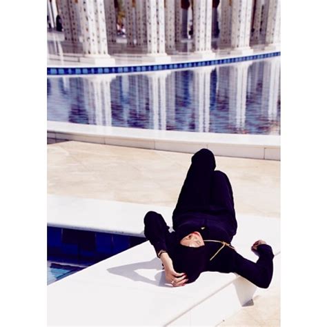 rihanna booted from islamic mosque over instagram photo shoot