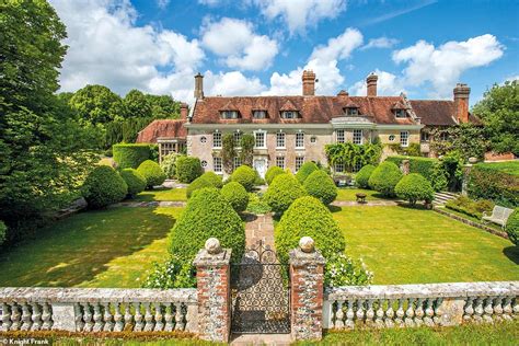 stunning british country estate   sale  million daily mail